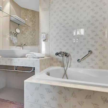 فيلة Fico - Exklusiv ماكارسكا